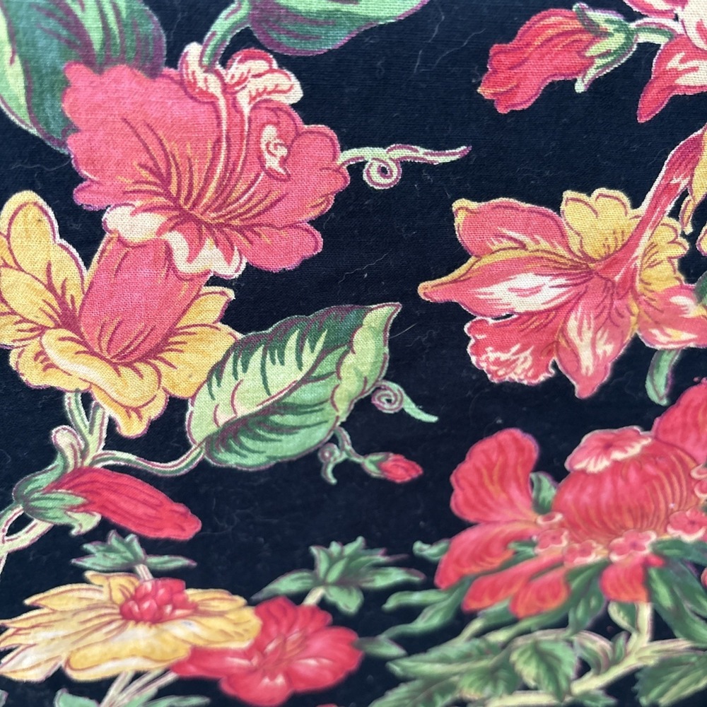 April‎ Cornell Black Floral Long Cotton Tablecloth 60x84